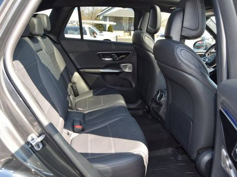 Used 2024 Mercedes-Benz GLC 300 4MATIC image 33