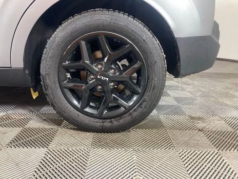 Used 2022 Kia Soul LX w/ Technology Package image 18