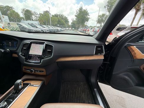 Used 2024 Volvo XC90 T8 Plus w/ Protection Package AWD/4WD image 20