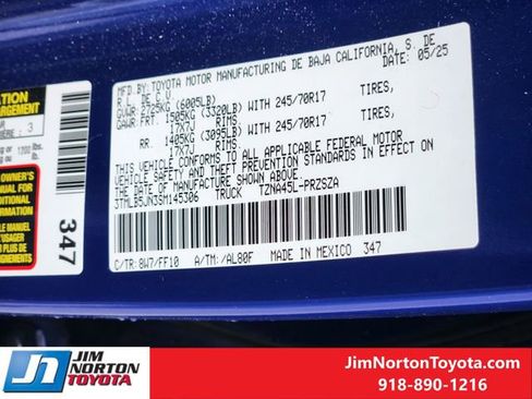 Used 2025 Toyota Tacoma SR5 image 34