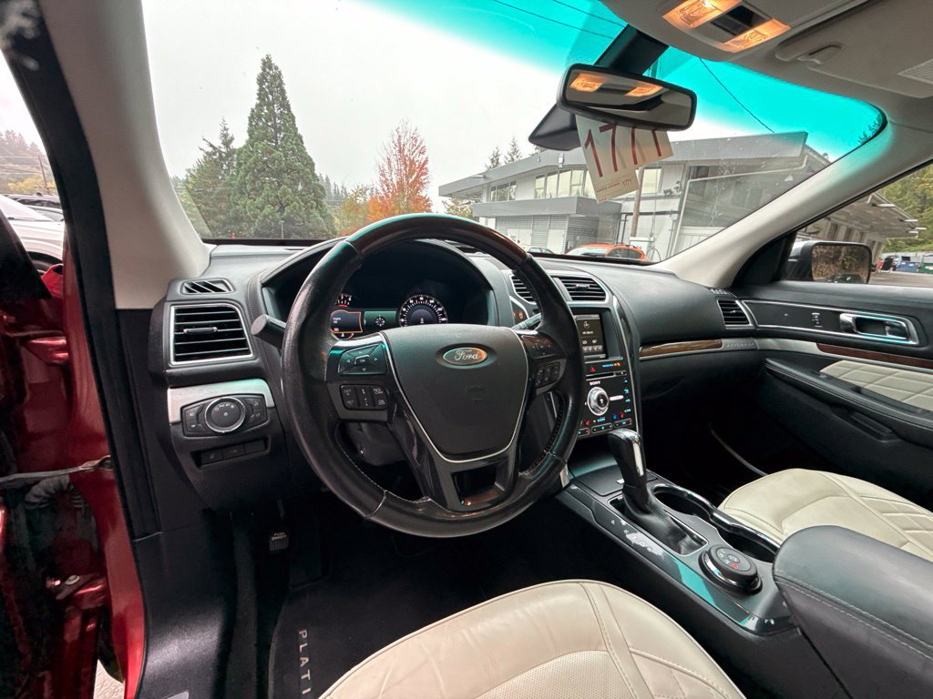 Used 2016 Ford Explorer Platinum AWD/4WD image 18