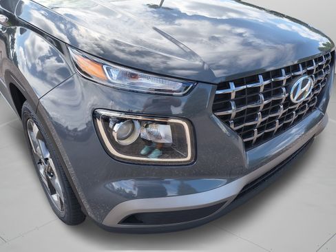 New 2026 Hyundai Venue SEL FWD image 34