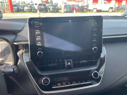 Used 2020 Toyota Corolla LE FWD image 8