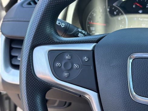 Used 2024 GMC Terrain SLE AWD/4WD image 15