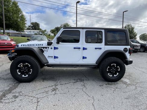 Used 2025 Jeep Wrangler Unlimited Rubicon 4xe w/ Convenience Group AWD/4WD image 12