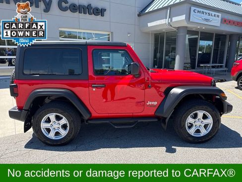 Used 2019 Jeep Wrangler Sport AWD/4WD image 4