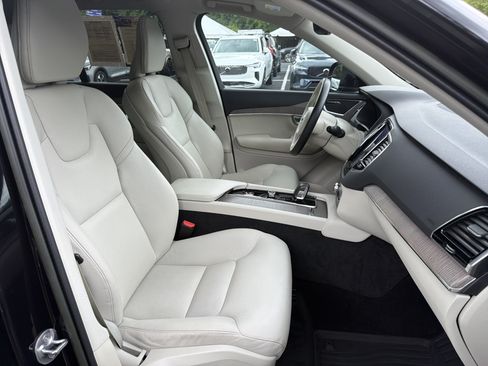 Certified 2023 Volvo XC90 B5 Plus w/ Protection Package Premier AWD/4WD image 35