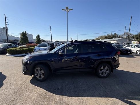 Used 2023 Toyota RAV4 XLE w/ Convenience Package image 8