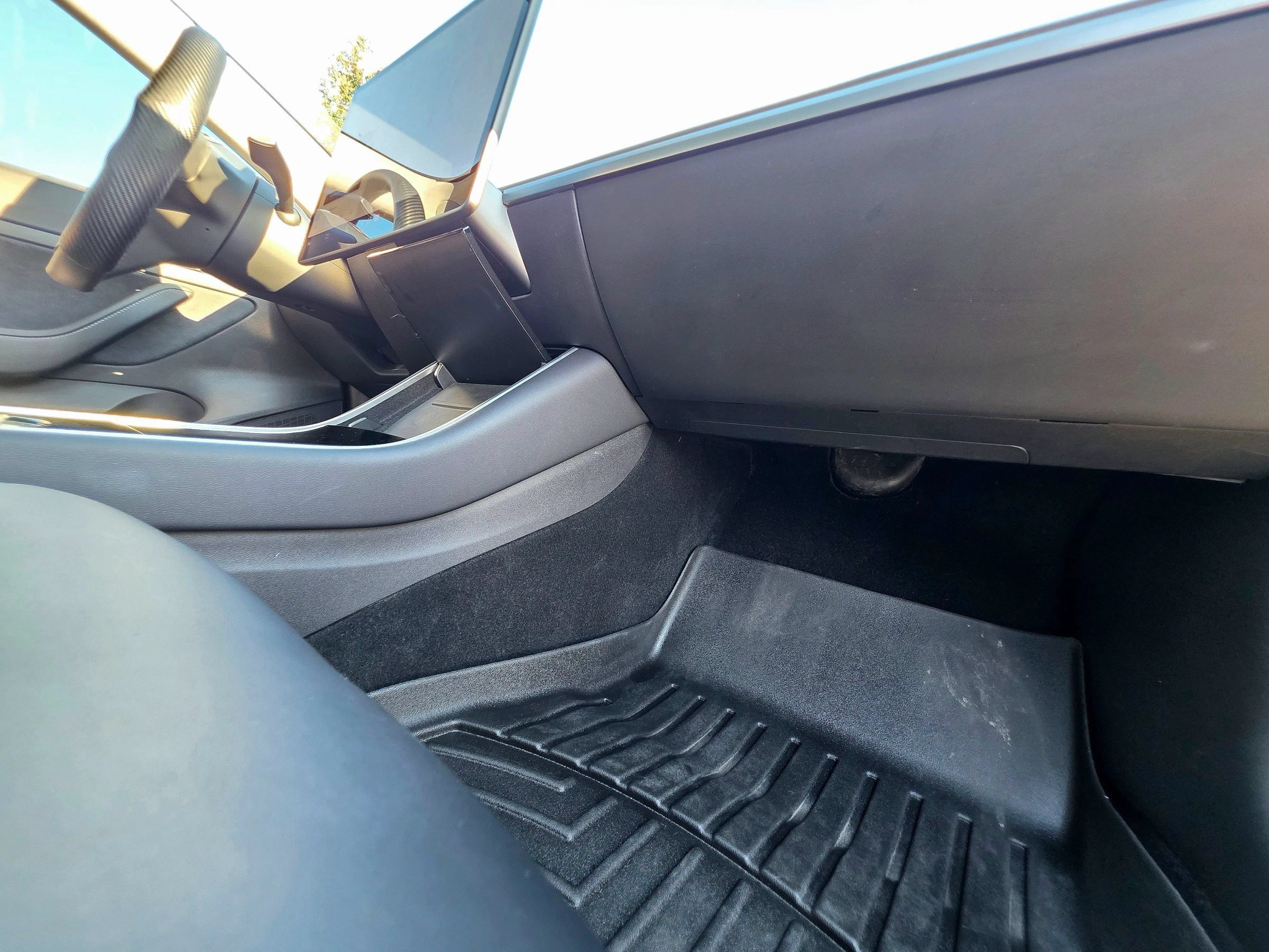 Used 2020 Tesla Model 3 Standard Range Plus RWD image 47