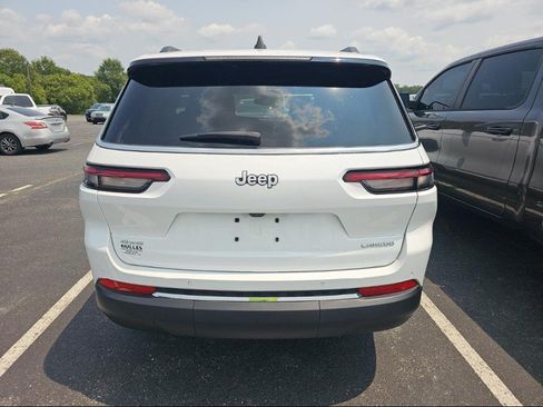 Used 2024 Jeep Grand Cherokee L Laredo w/ Trailer Tow Package AWD/4WD image 5