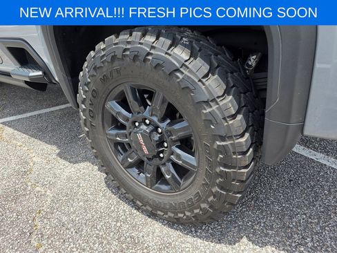 Used 2024 GMC Sierra 2500 AT4 w/ AT4 Premium Plus Package AWD/4WD image 7