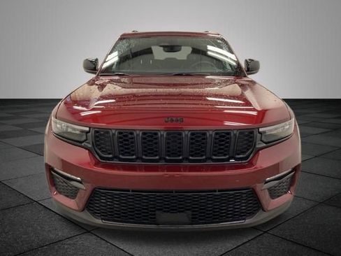 Used 2024 Jeep Grand Cherokee Limited w/ Black Appearance Package AWD/4WD image 2