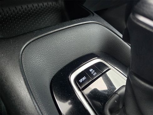 Used 2021 Toyota Corolla SE w/ SE Premium Package image 16