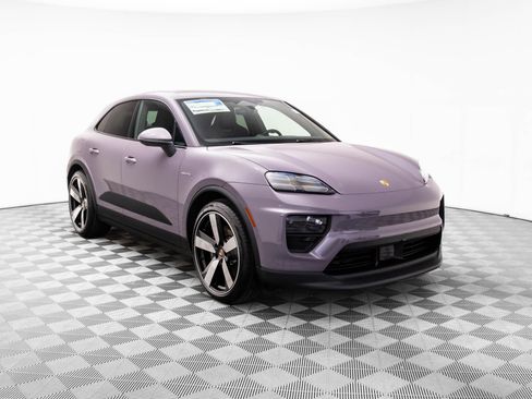 New 2025 Porsche Macan 4S Electric image 6