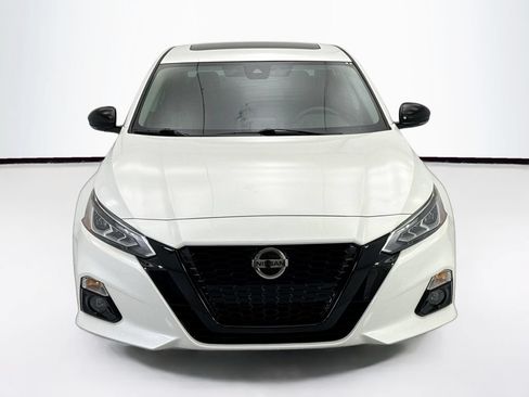 Used 2022 Nissan Altima 2.5 SR w/ Midnight Edition Package FWD image 2