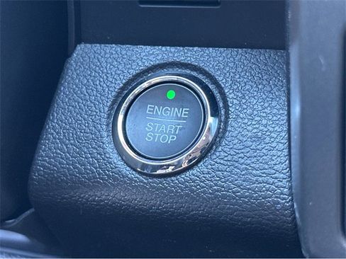 Certified 2021 Ford Expedition XLT image 28