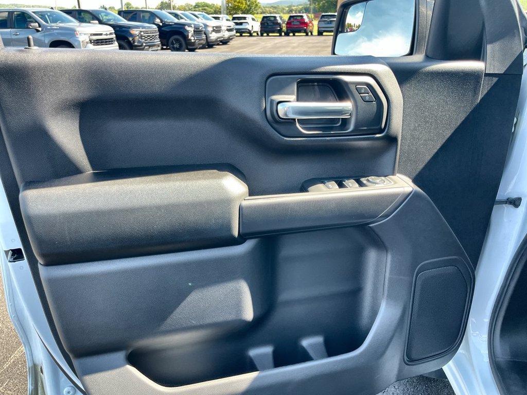 Certified 2024 Chevrolet Silverado 1500 Custom Trail Boss AWD/4WD image 21