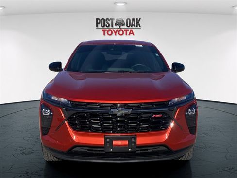 Used 2024 Chevrolet Trax RS w/ Driver Confidence Package image 2