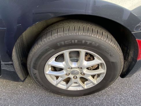 Used 2020 Chrysler Pacifica Touring-L image 10