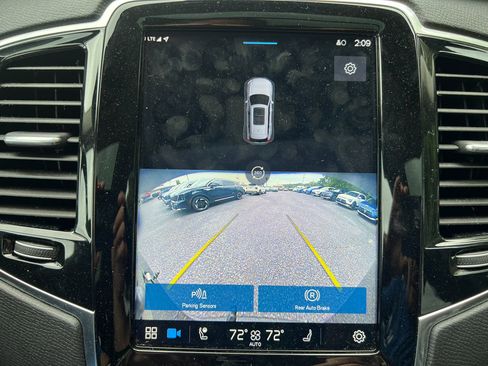 Used 2023 Volvo XC90 B6 Plus w/ Protection Package image 22