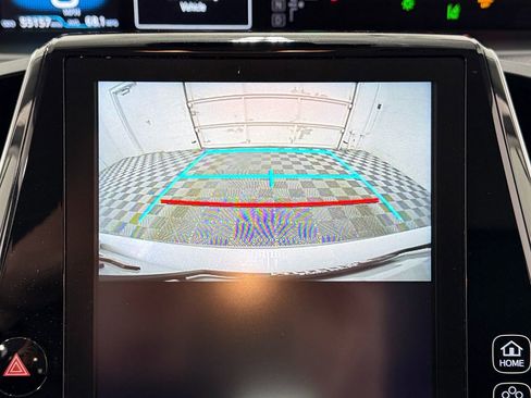 Used 2022 Toyota Prius Prime XLE image 23