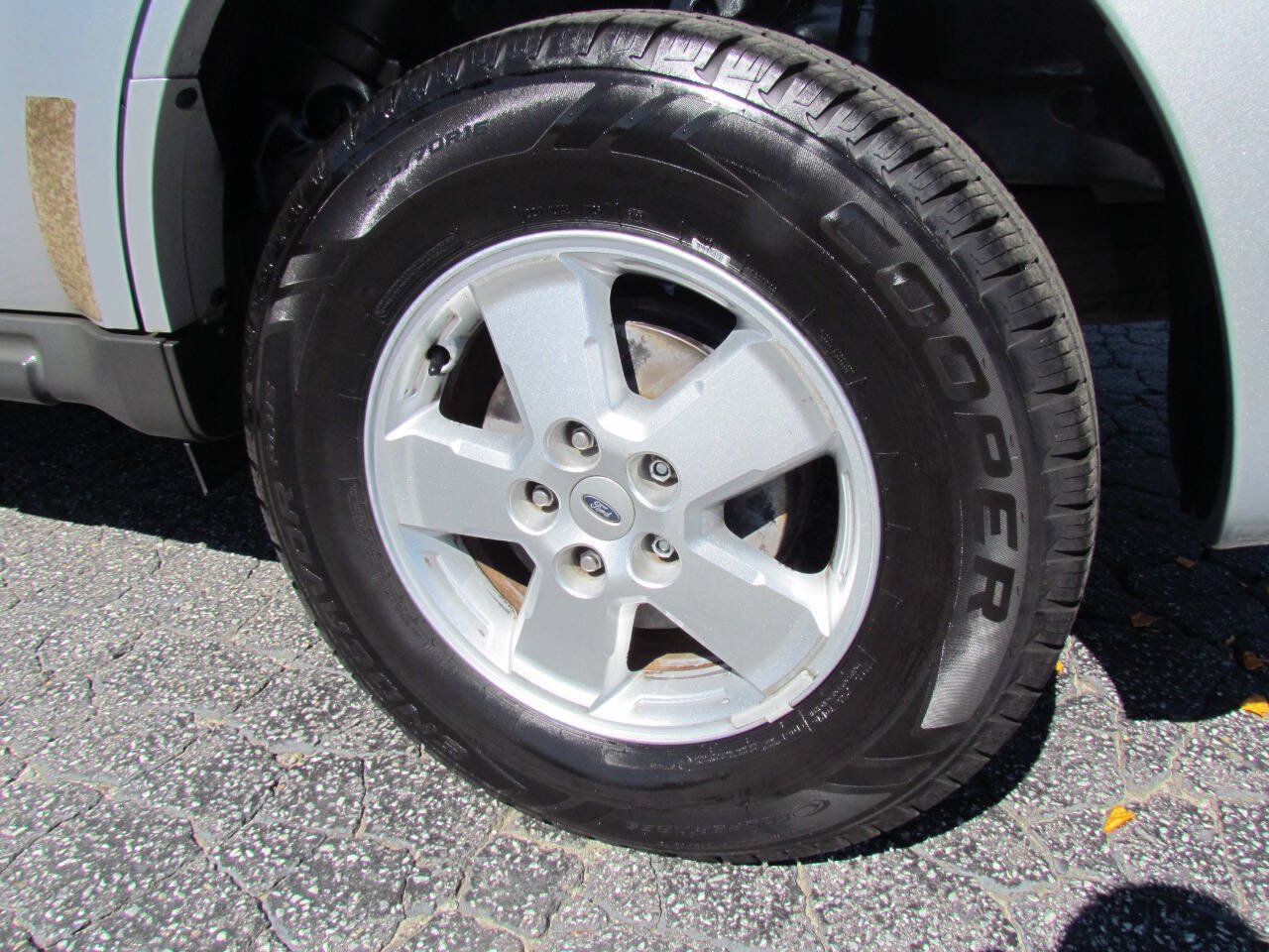 Used 2010 Ford Escape XLT FWD image 25