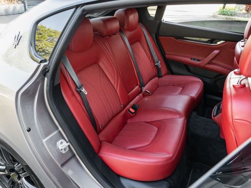 Used 2022 Maserati Quattroporte GT image 19