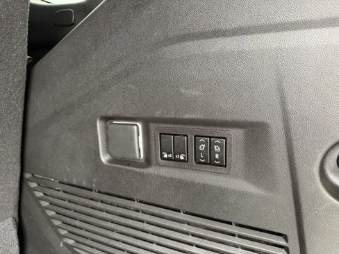 Used 2023 Chevrolet Tahoe High Country image 10