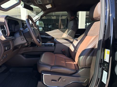 Used 2025 Ford F250 King Ranch w/ Chrome Package AWD/4WD image 16
