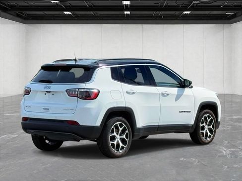 Used 2024 Jeep Compass Limited AWD/4WD image 5