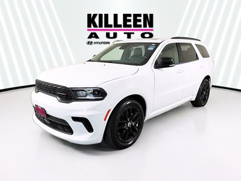 Used 2024 Dodge Durango GT RWD image 3