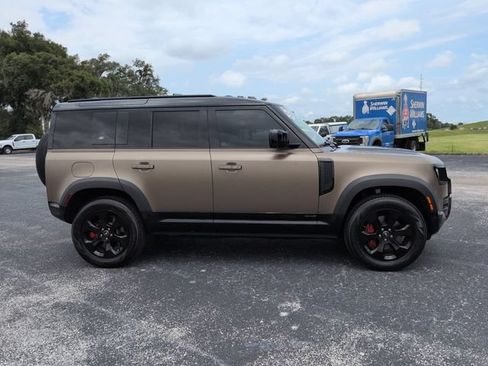 Used 2022 Land Rover Defender 110 X AWD/4WD image 4