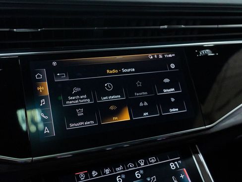 Used 2019 Audi Q8 Prestige w/ Towing Package image 40