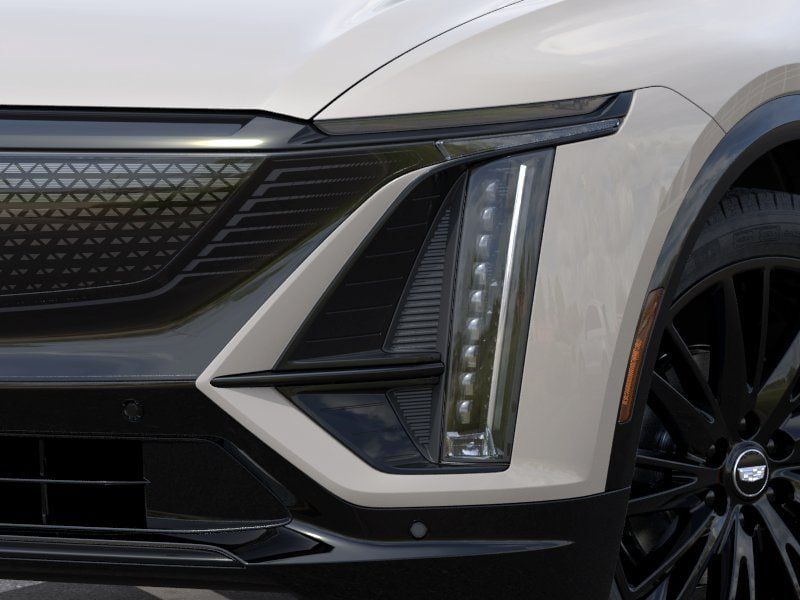New 2027 Cadillac Lyriq Premium Sport w/ LPO, ONYX Package AWD/4WD image 10