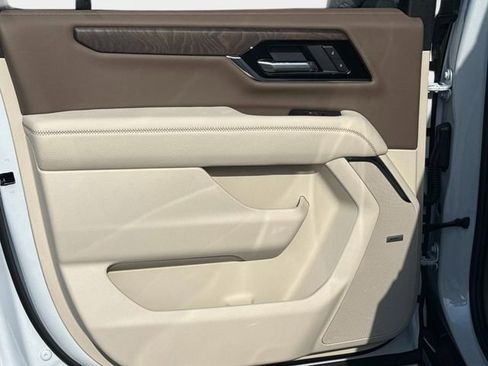 New 2026 GMC Yukon XL Denali w/ Denali Reserve Package RWD image 13