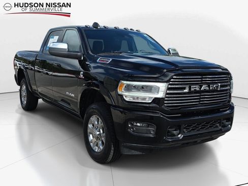 Used 2020 RAM 2500 Laramie AWD/4WD image 1