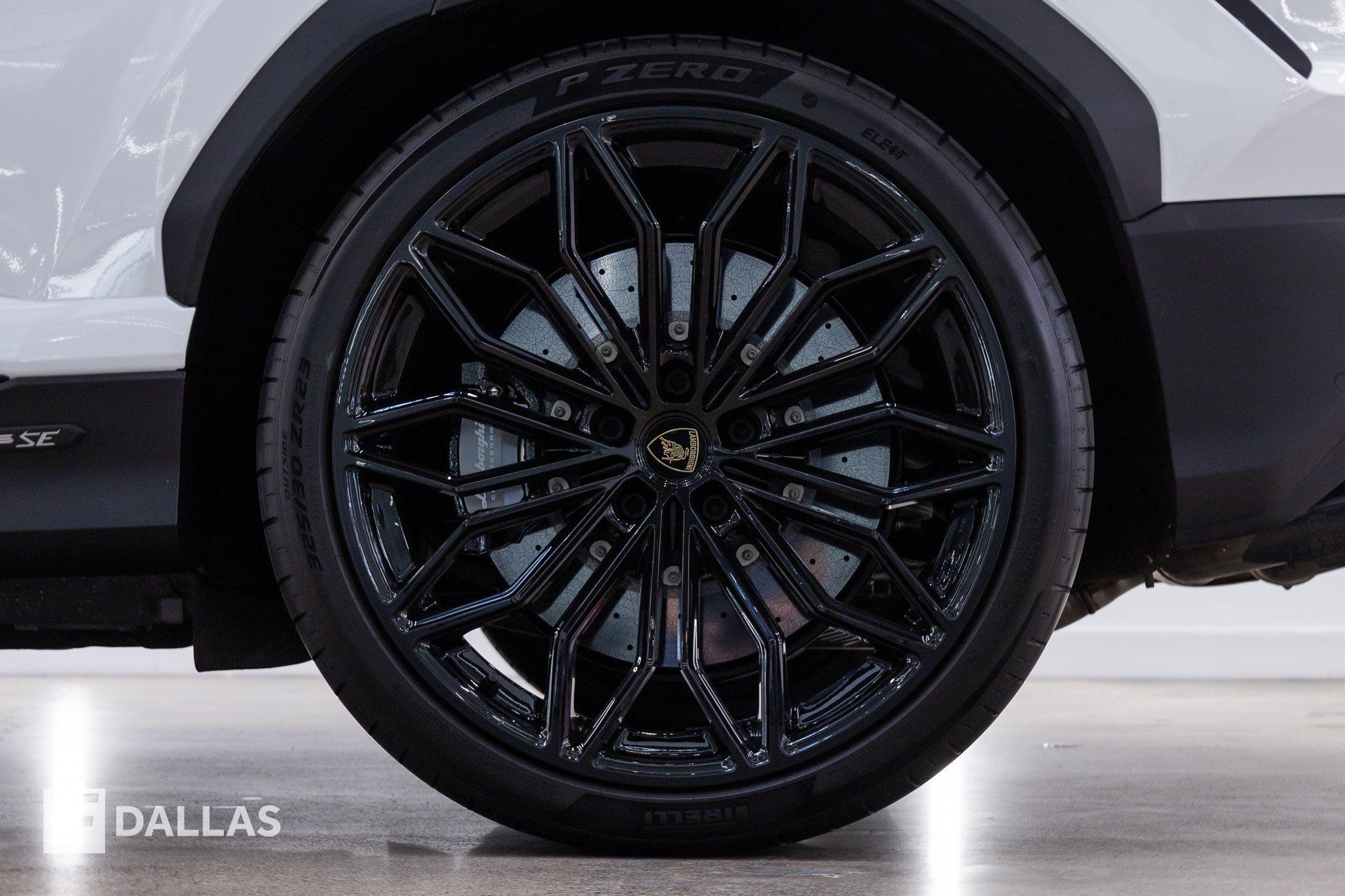 Used 2026 Lamborghini Urus SE AWD/4WD image 7