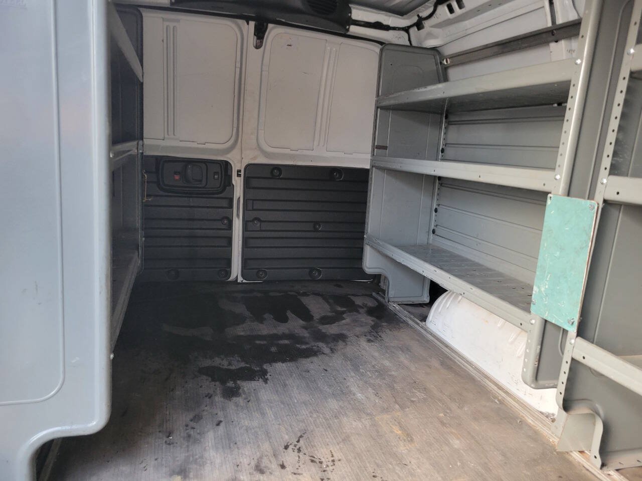 Used 2019 Chevrolet Express 2500 w/ Communications Package RWD image 24