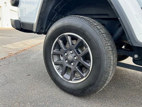 Used 2023 Jeep Gladiator Overland image 42