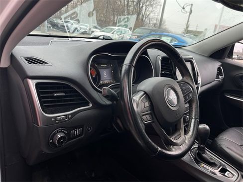 Used 2020 Jeep Cherokee Limited w/ Technology Group image 9