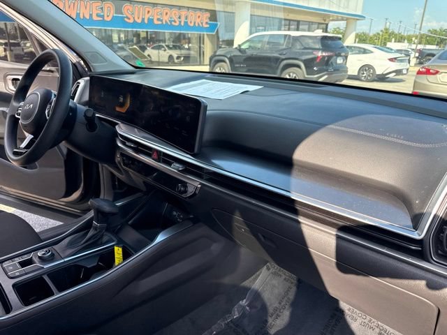 Used 2024 Kia Sorento LX FWD image 29