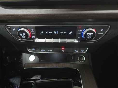 Certified 2023 Audi Q5 2.0T Premium w/ Convenience Package image 20