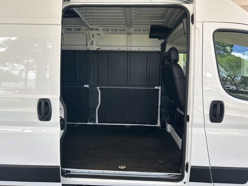 Used 2025 RAM ProMaster 2500 w/ Convenience Group FWD image 25