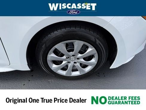 Used 2024 Toyota Corolla LE image 23