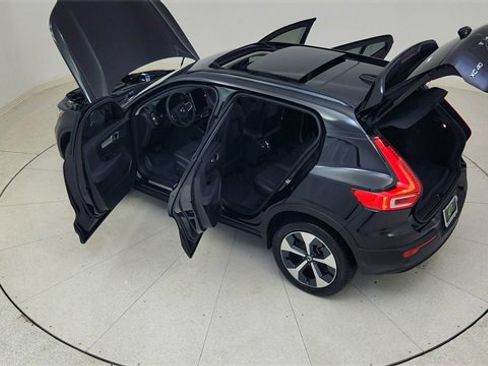 Used 2024 Volvo XC40 B5 Plus image 88