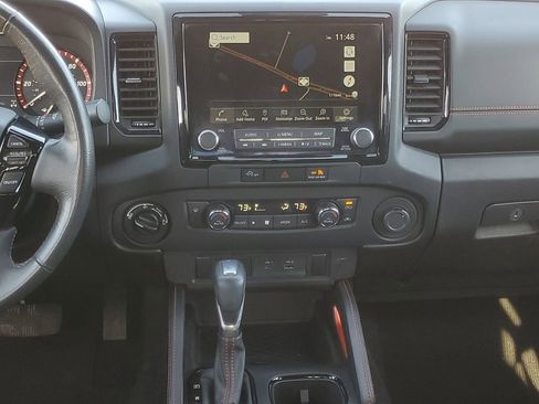 Used 2024 Nissan Frontier PRO-4X image 26