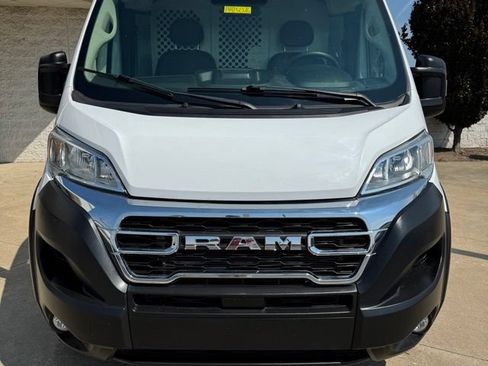 Used 2025 RAM ProMaster 2500 w/ U-Haul Equipment Group FWD image 8