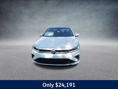 New 2025 Volkswagen Jetta SE image 5