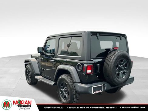 Used 2022 Jeep Wrangler Sport AWD/4WD image 4