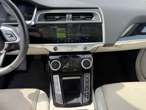 Used 2020 Jaguar I-PACE S image 18